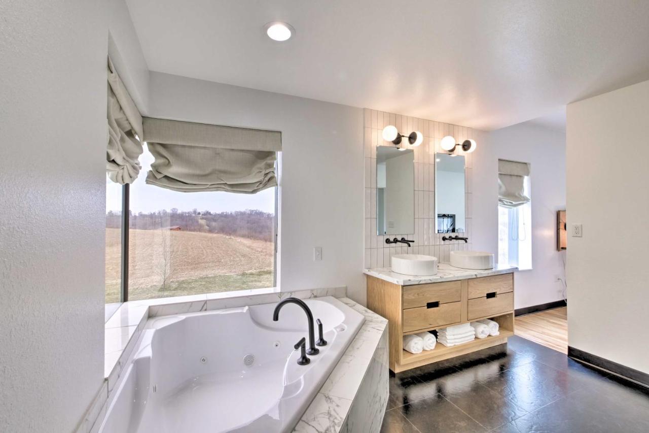 Luxe Amish Country Apartment With Rooftop Terrace! Millersburg Εξωτερικό φωτογραφία
